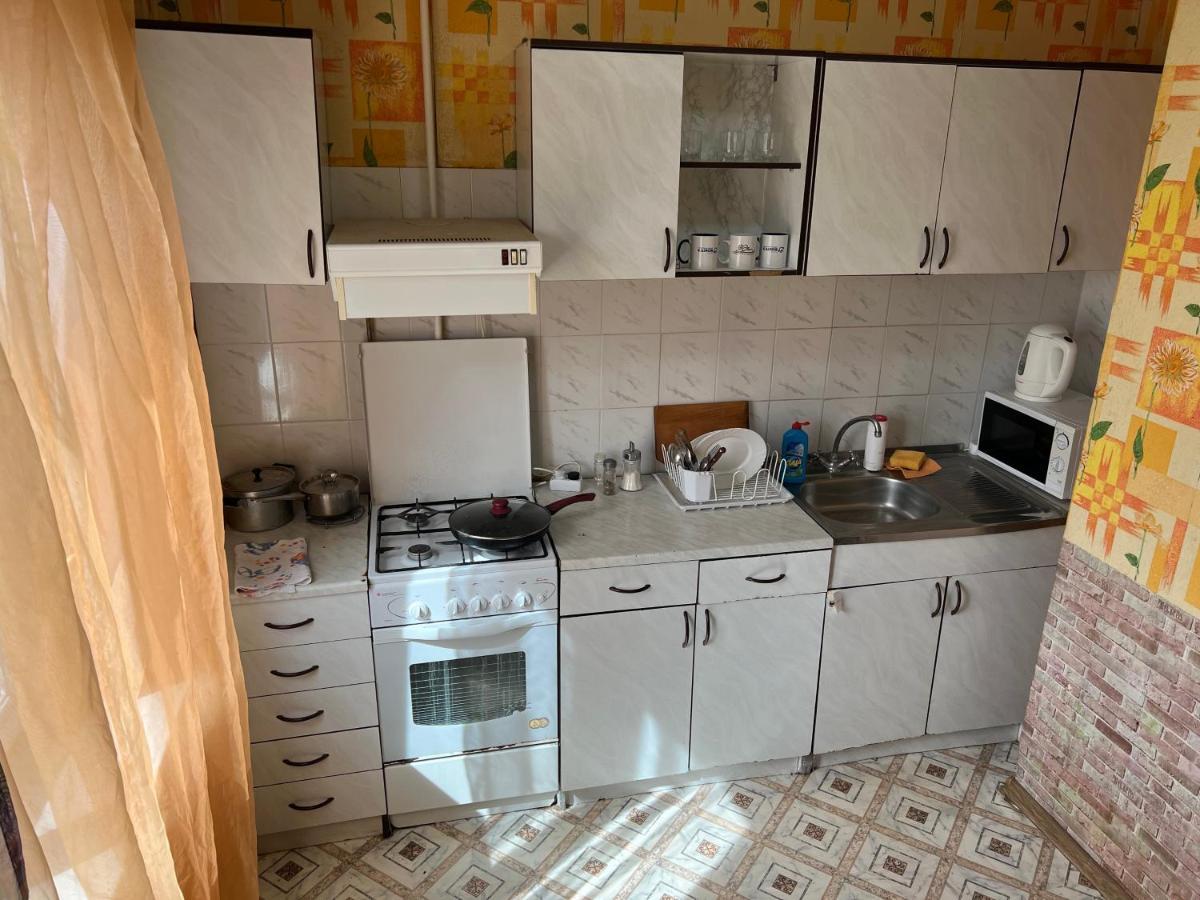 Apartment On Bukovinska Ровно Экстерьер фото