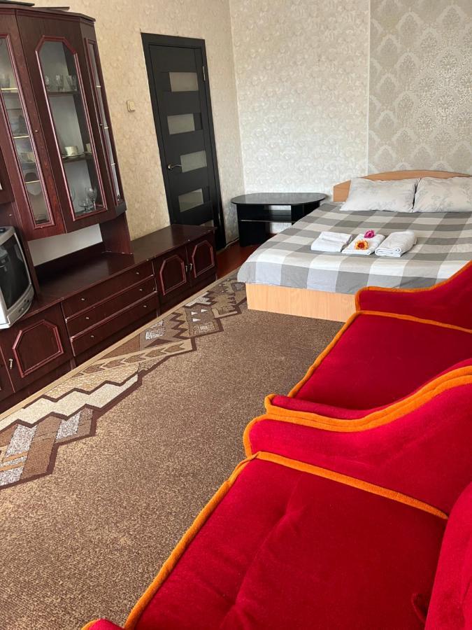 Apartment On Bukovinska Ровно Экстерьер фото